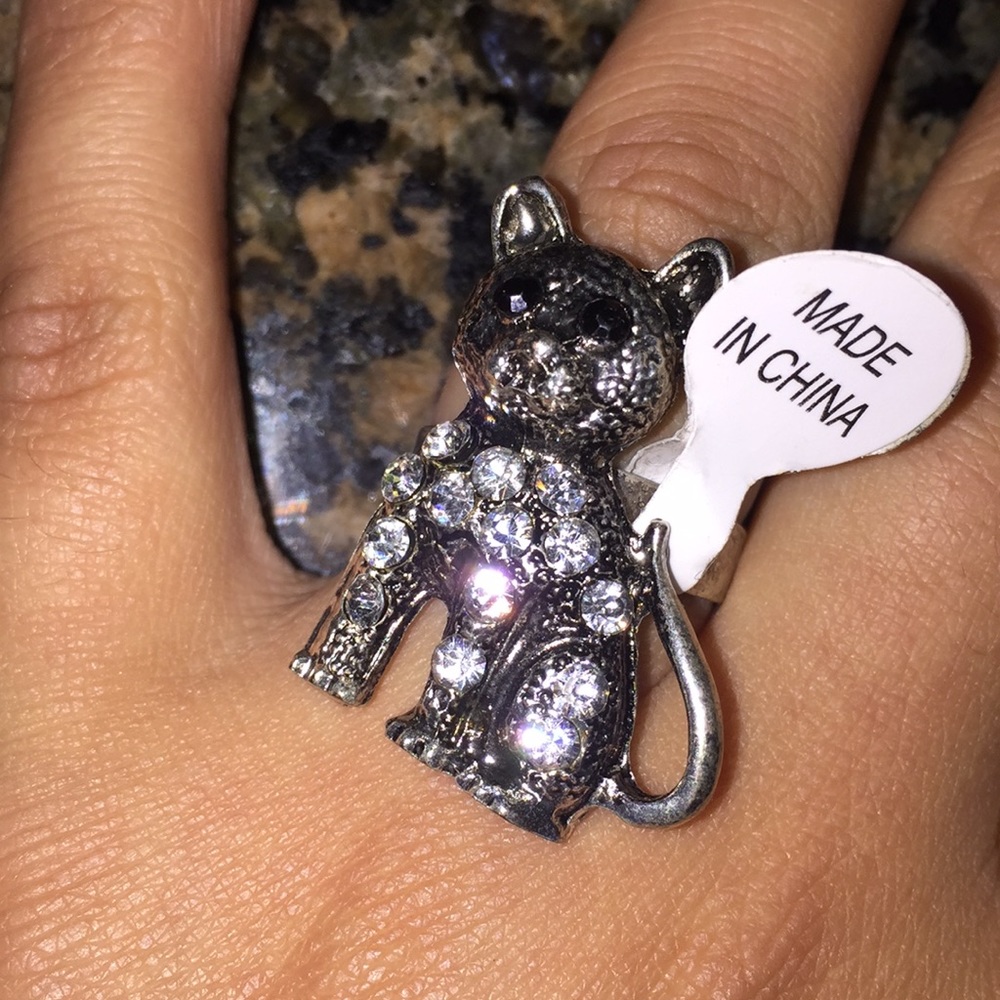 Beautiful cat ring